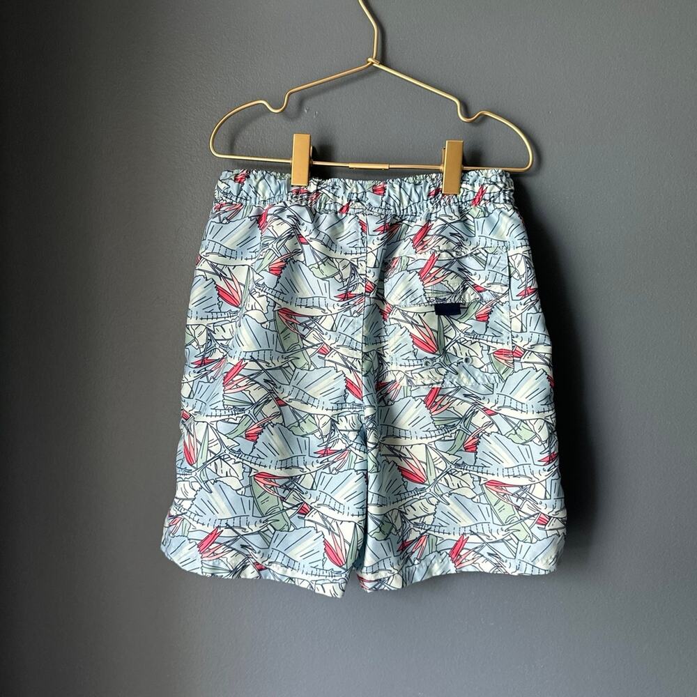 Vineyard vines marlin‎ and birds of paradise swim trunks - Picture 2 of 4